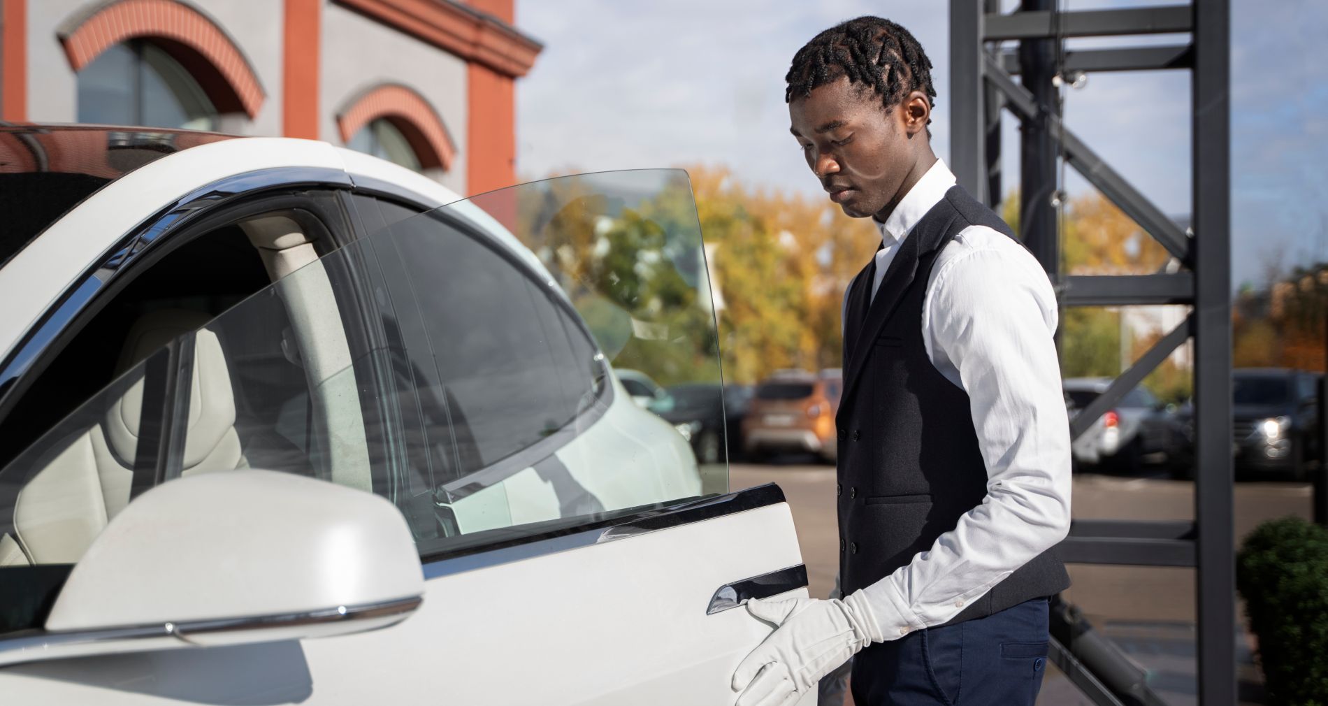 side-view-valet-parking-car 1